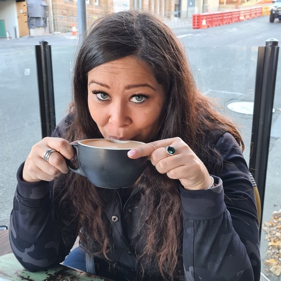 Meet your Posher, Liezl - Picture 1 of 1